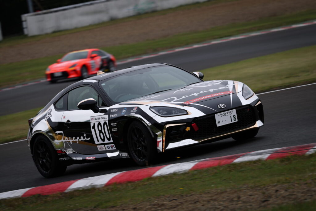 GR86/BRZ Cup サポート風景1